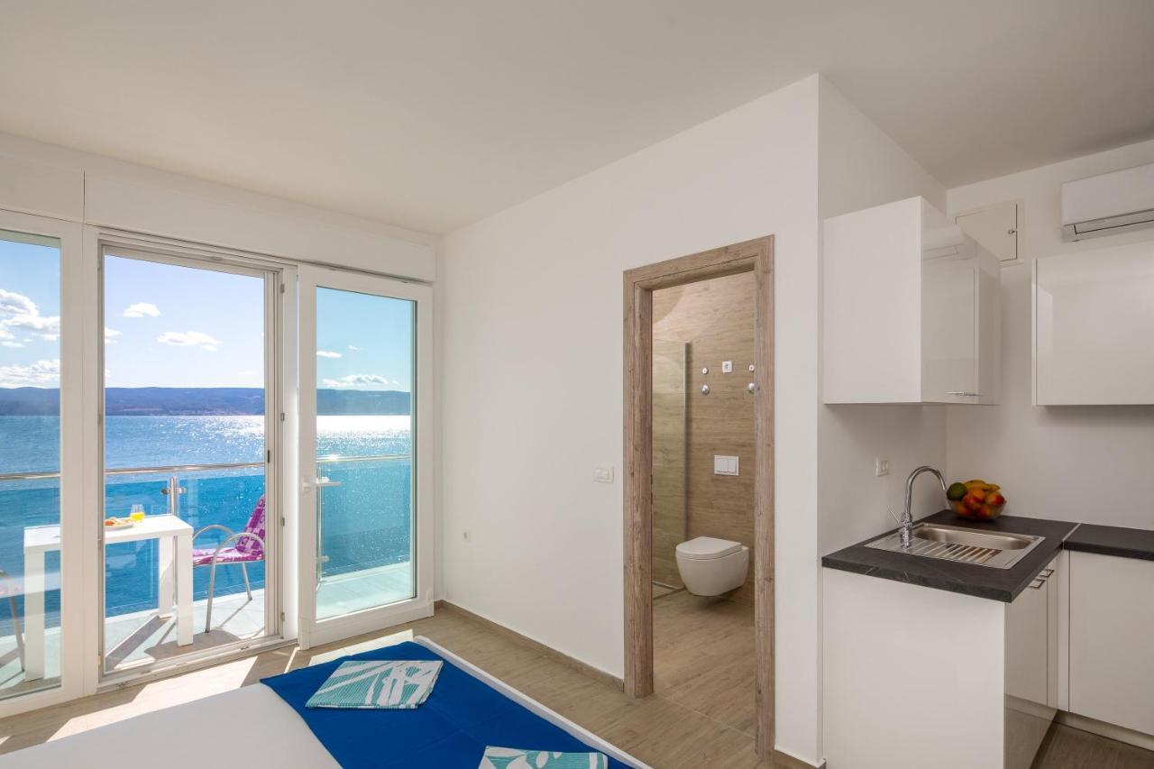 Absolute Beach Holidays Dugi Rat Exterior foto