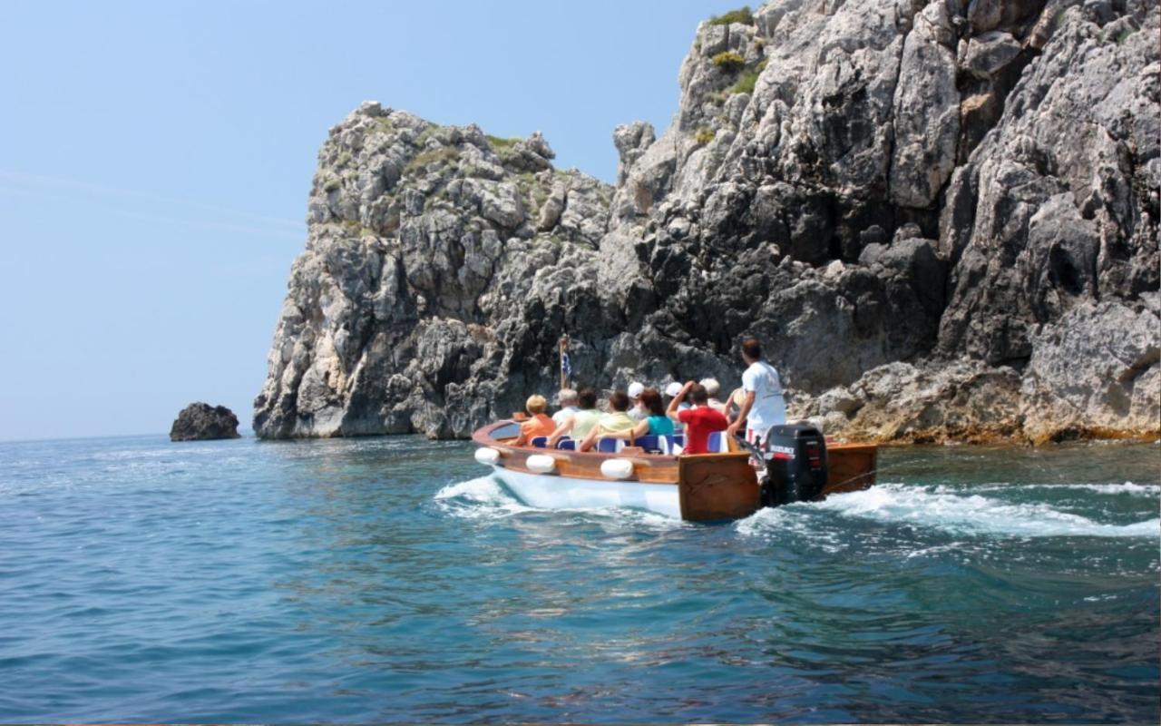 Absolute Beach Holidays Dugi Rat Exterior foto