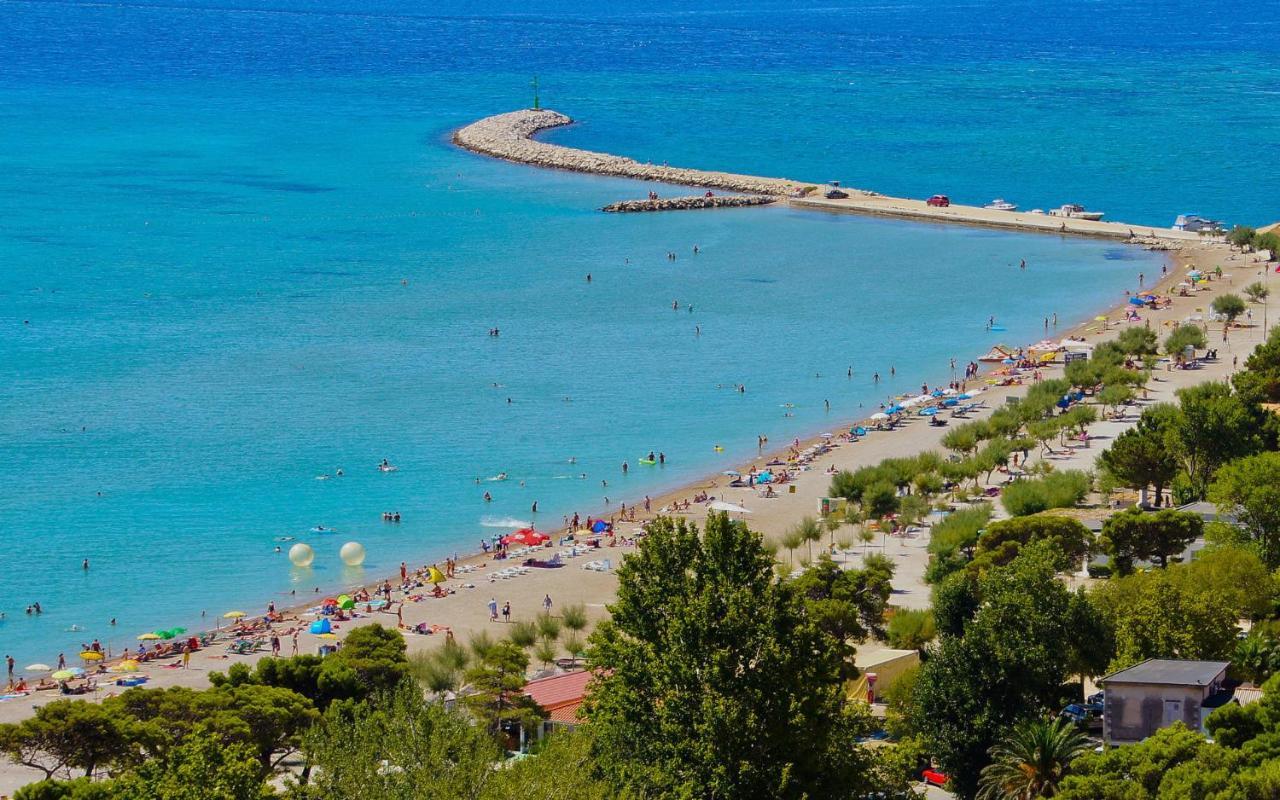 Absolute Beach Holidays Dugi Rat Exterior foto