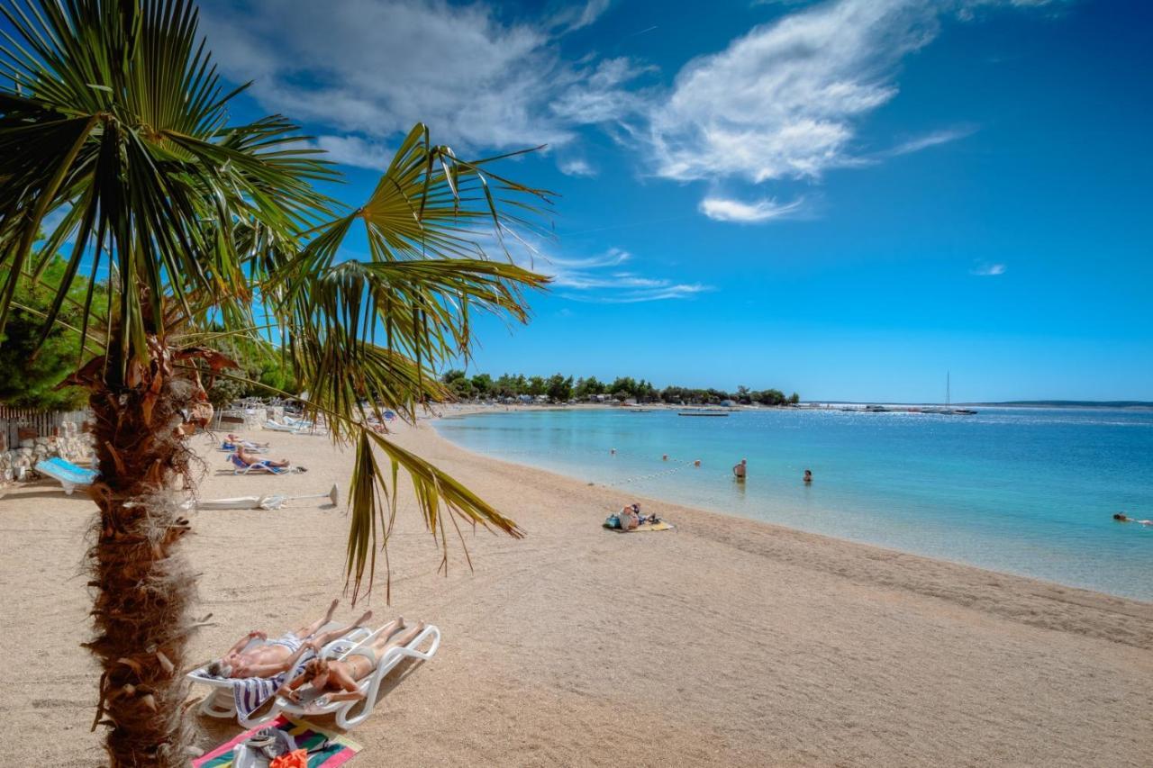 Absolute Beach Holidays Dugi Rat Exterior foto